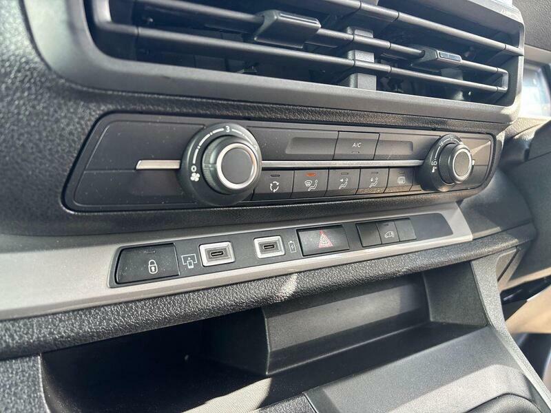 Vauxhall Vivaro Vivaro Panelvan L2 Pro 2.0Td 145 Mt6 Grey #75