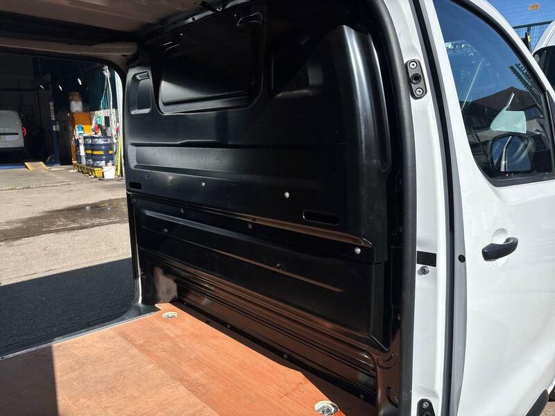 Vauxhall Vivaro Vivaro Panelvan L2 Pro 2.0Td 145 Mt6 Grey #48