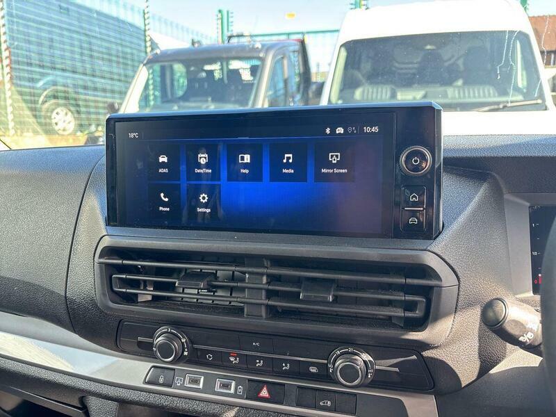 Vauxhall Vivaro Vivaro Panelvan L2 Pro 2.0Td 145 Mt6 Grey #66