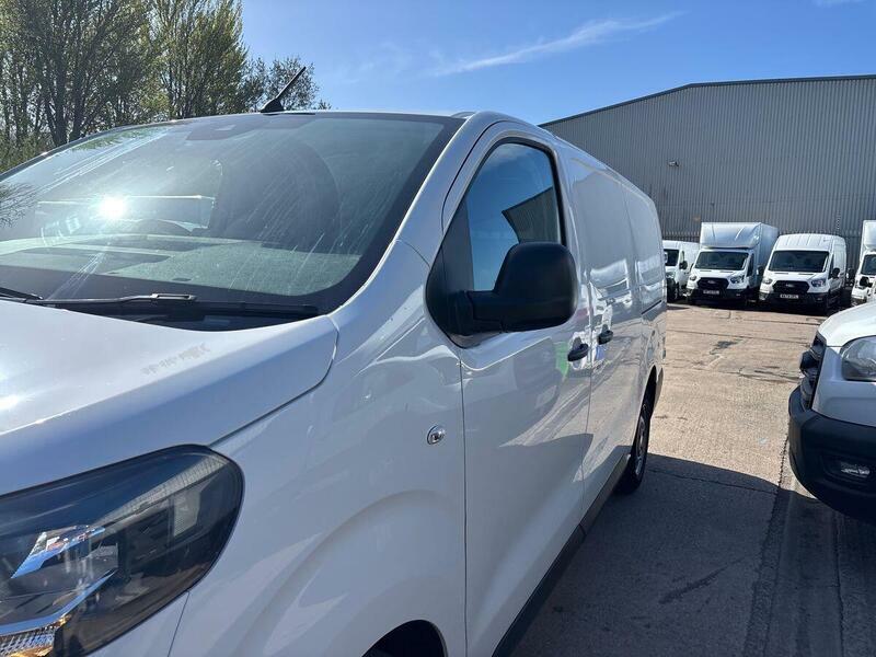 Vauxhall Vivaro Vivaro Panelvan L2 Pro 2.0Td 145 Mt6 Grey #99