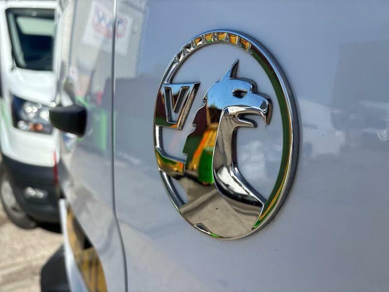Vauxhall Vivaro Vivaro Panelvan L2 Pro 2.0Td 145 Mt6 Grey #91