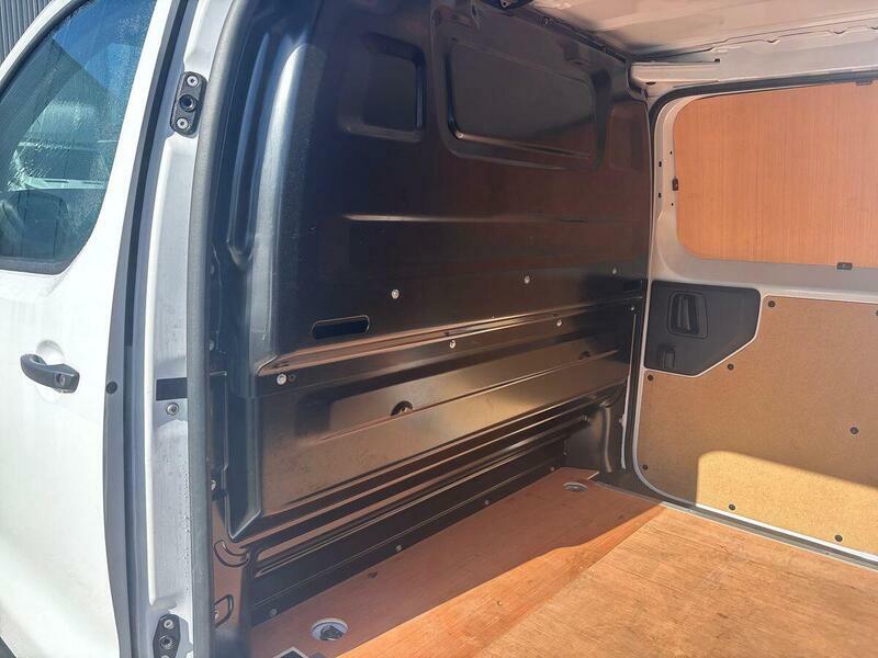 Vauxhall Vivaro Vivaro Panelvan L2 Pro 2.0Td 145 Mt6 Grey #22