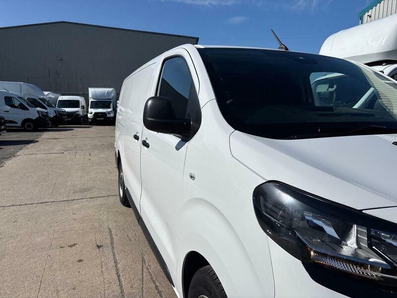 Vauxhall Vivaro Vivaro Panelvan L2 Pro 2.0Td 145 Mt6 Grey #96