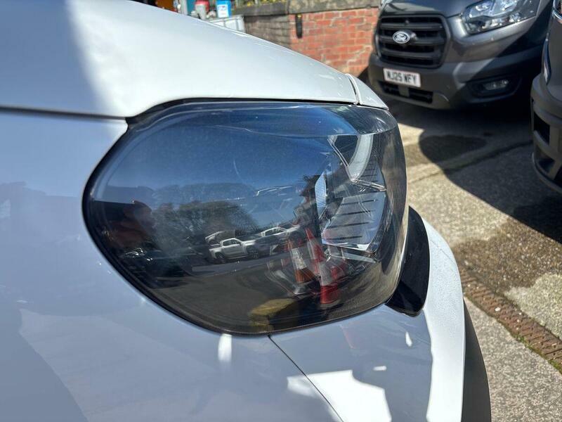 Vauxhall Vivaro Vivaro Panelvan L2 Pro 2.0Td 145 Mt6 Grey #105