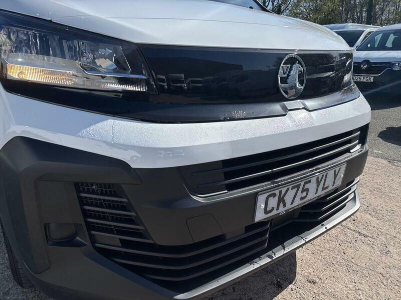 Vauxhall Vivaro Vivaro Panelvan L2 Pro 2.0Td 145 Mt6 Grey #33