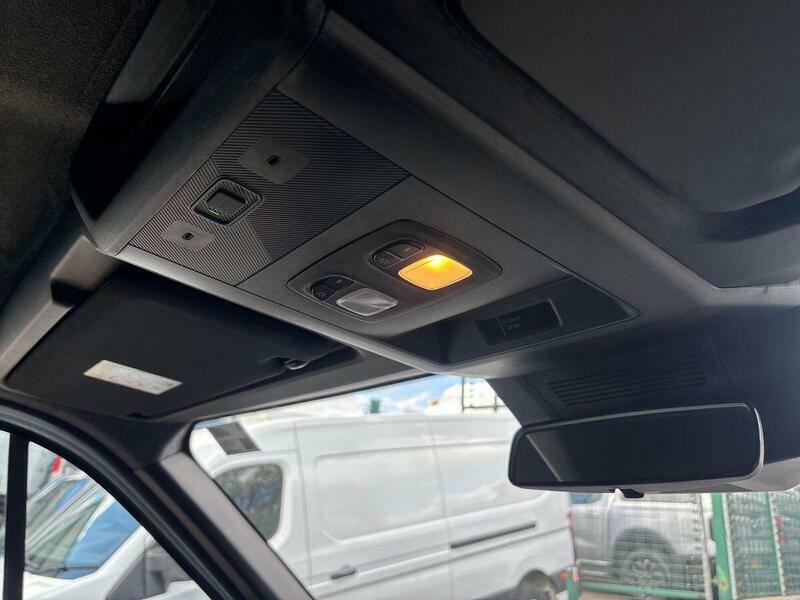 Renault Master Lm35 Blue Dci 130 Advance Medium Roof Van White #90
