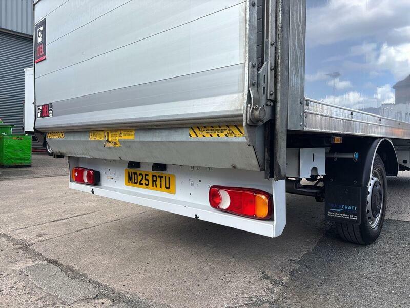 Renault Master Lm35 Blue Dci 130 Advance Medium Roof Van White #24