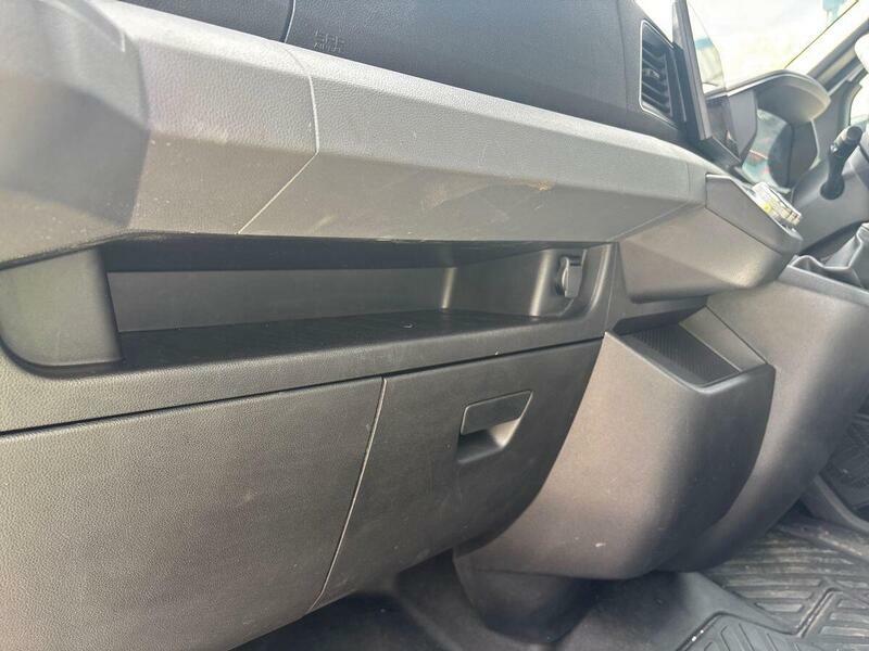 Renault Master Lm35 Blue Dci 130 Advance Medium Roof Van White #160
