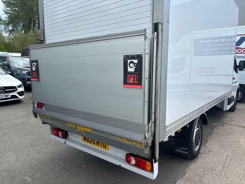 Renault Master Lm35 Blue Dci 130 Advance Medium Roof Van White #146