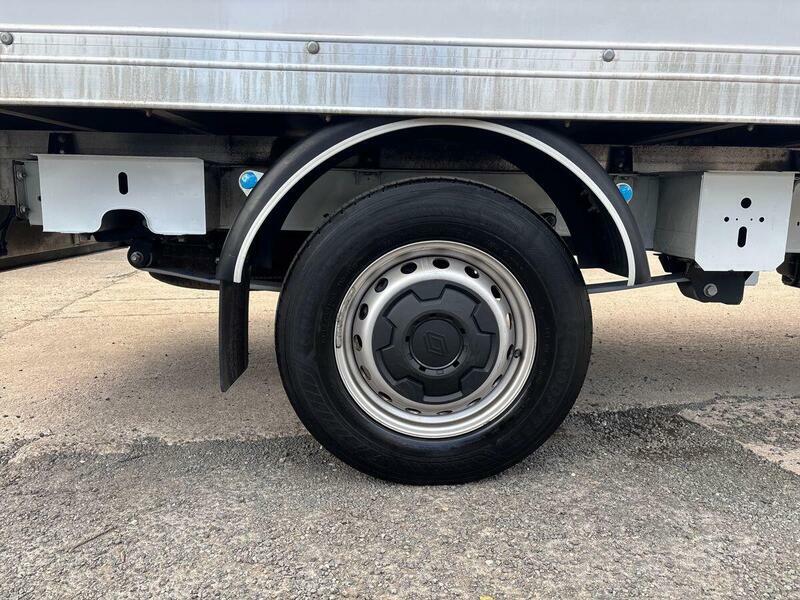 Renault Master Lm35 Blue Dci 130 Advance Medium Roof Van White #36
