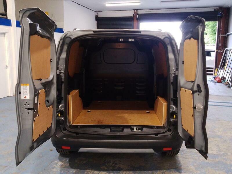 Ford Transit Courier Transit Courier Trend Van 43Kwh Drive 136 Black #39