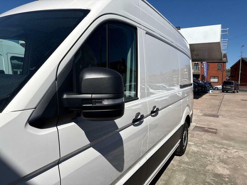 Volkswagen Crafter Cr35 Panel Van Startline Mwb 140 Ps 2.0 Tdi 6Sp Ma White #48