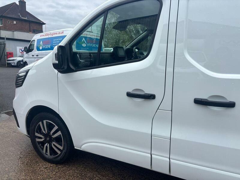 Renault Trafic Sl30 Blue Dci 130 Advance Safety Van White #32