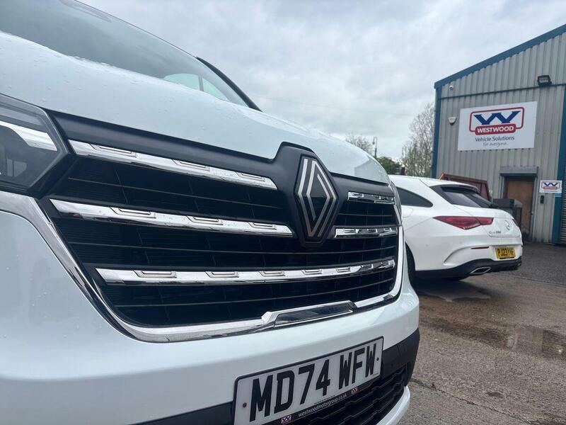 Renault Trafic Sl30 Blue Dci 130 Advance Safety Van White #17