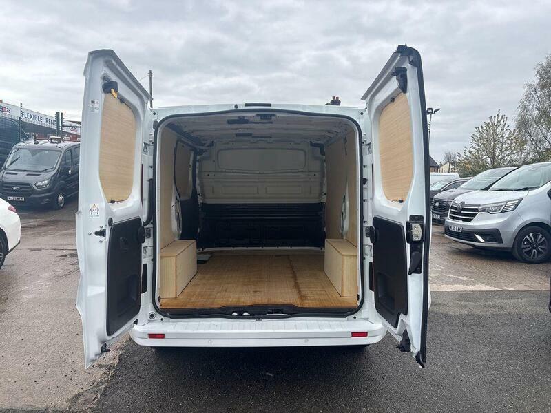 Renault Trafic Sl30 Blue Dci 130 Advance Safety Van White #87