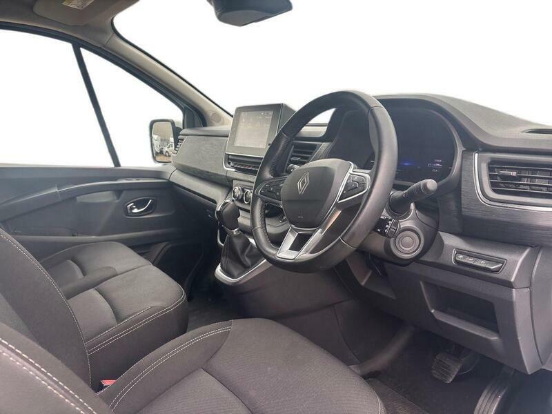 Renault Trafic Sl30 Blue Dci 130 Advance Safety Van White #69