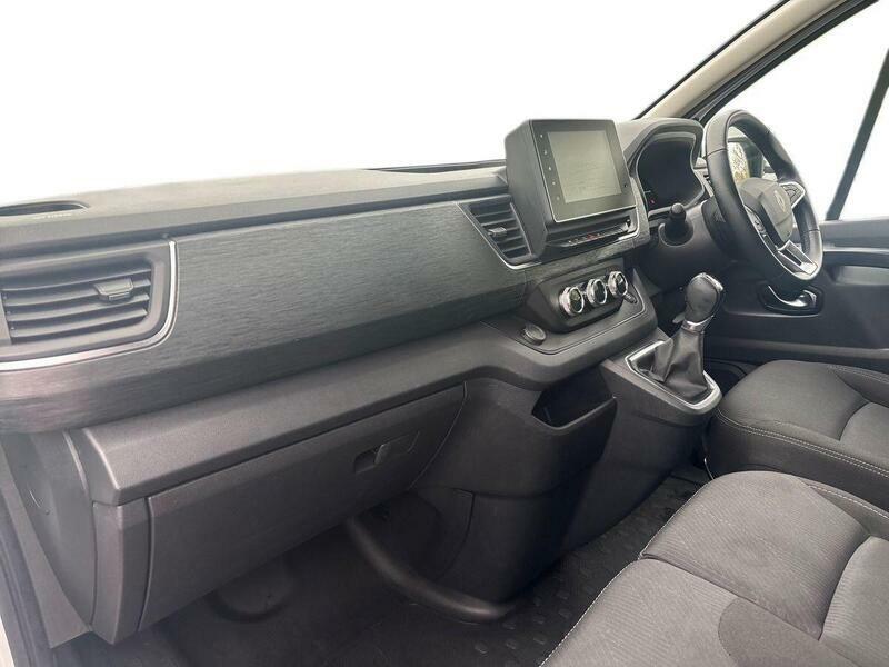 Renault Trafic Sl30 Blue Dci 130 Advance Safety Van White #68