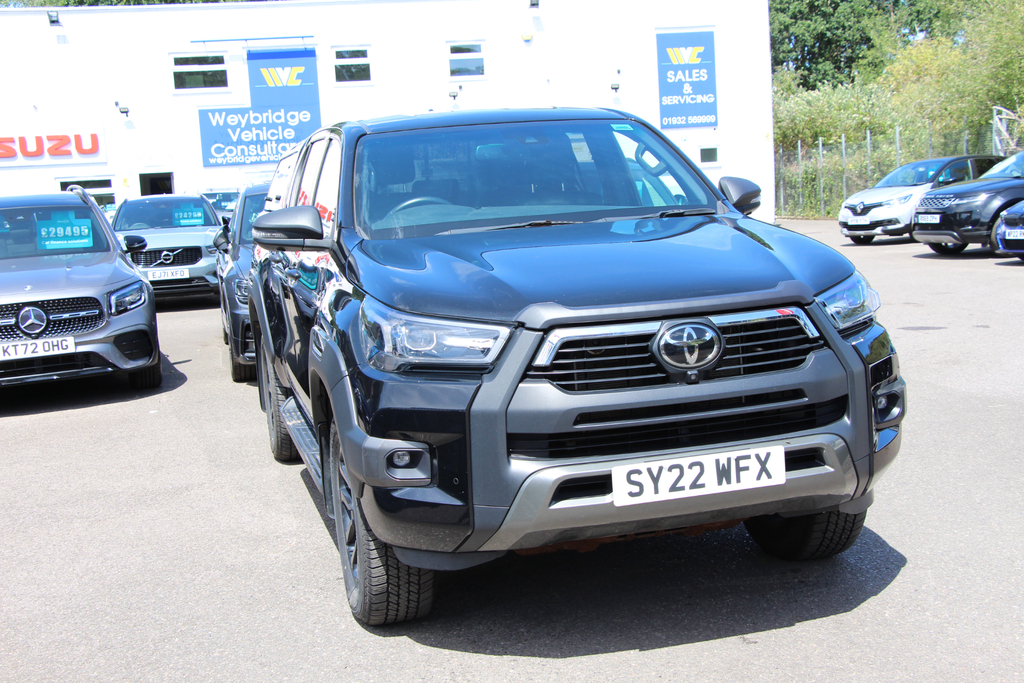 Toyota HILUX D-4d Invincible X Double Cab 4Wd 204 1 Owner, G  #4