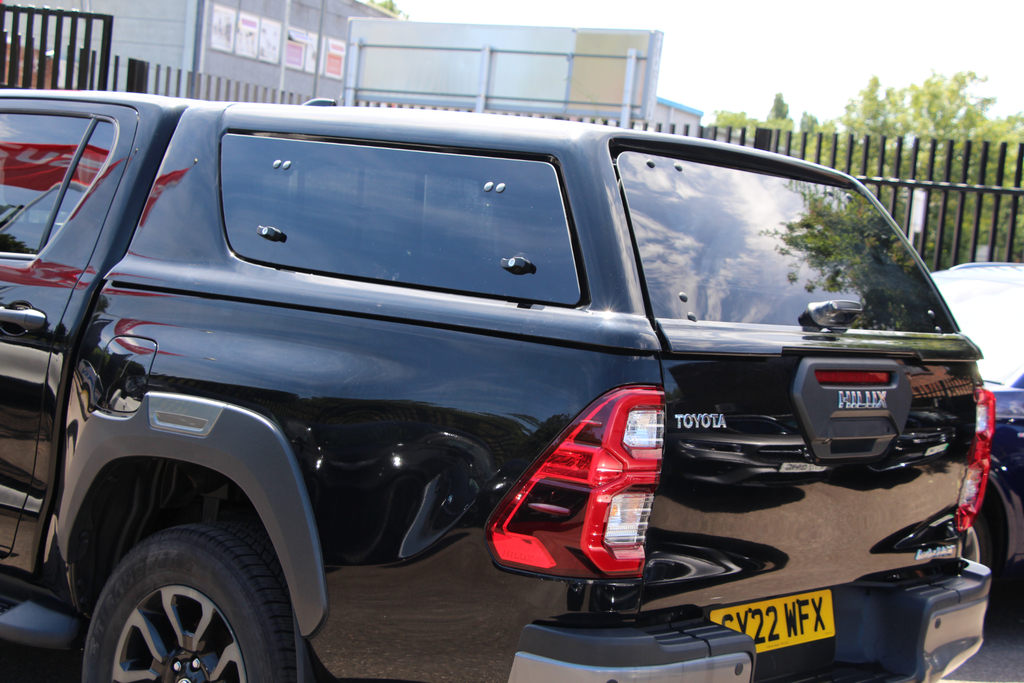Toyota HILUX D-4d Invincible X Double Cab 4Wd 204 1 Owner, G  #2