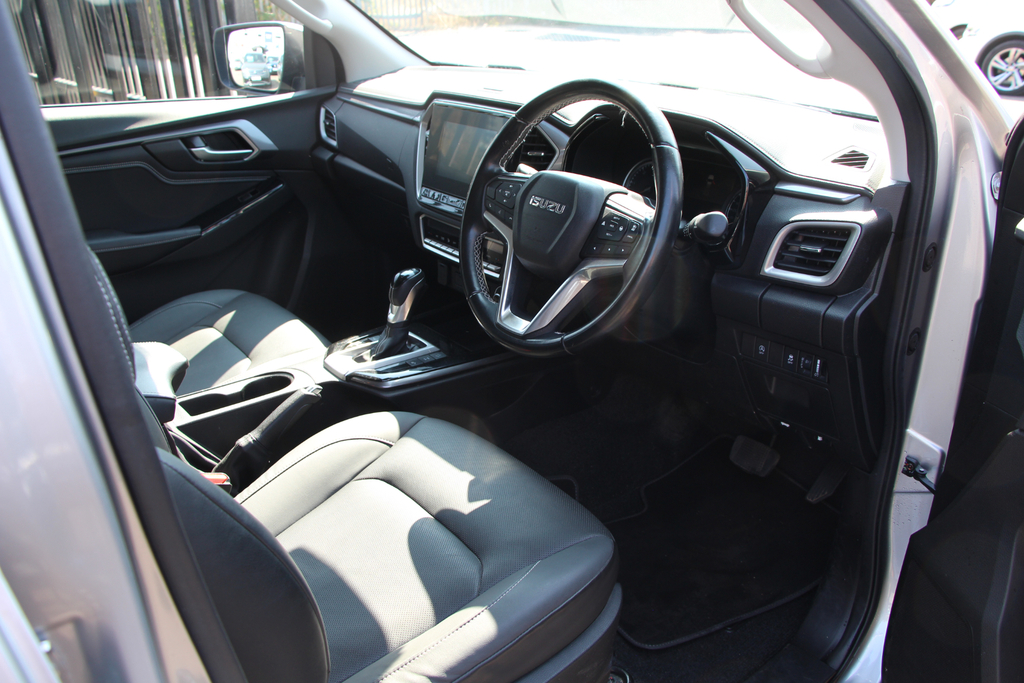 Isuzu D-Max Td Dl40 Double Cab 4Wd 164 1 Owner, Fsh, 8.9 A  #3