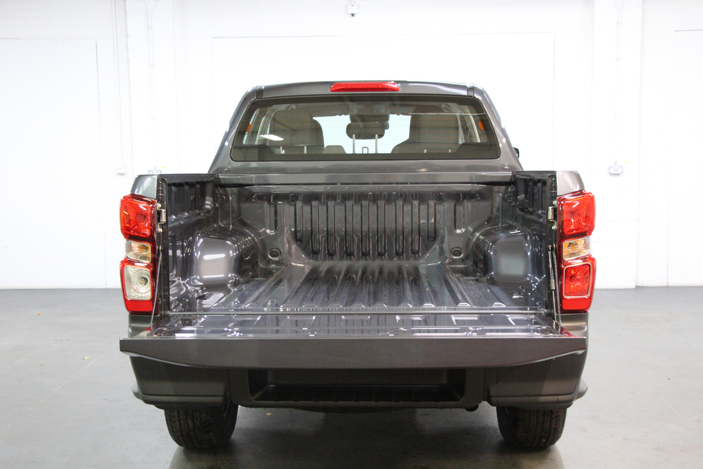 Isuzu D-Max 1.9 Dl20 Double Cab 4X4 - 2025 75 Silver #8