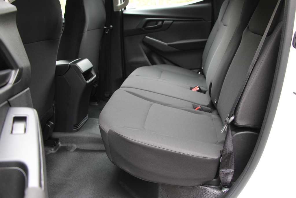 Isuzu D-Max 1.9 Dl20 Double Cab 4X4 - 2025 75 Silver #33