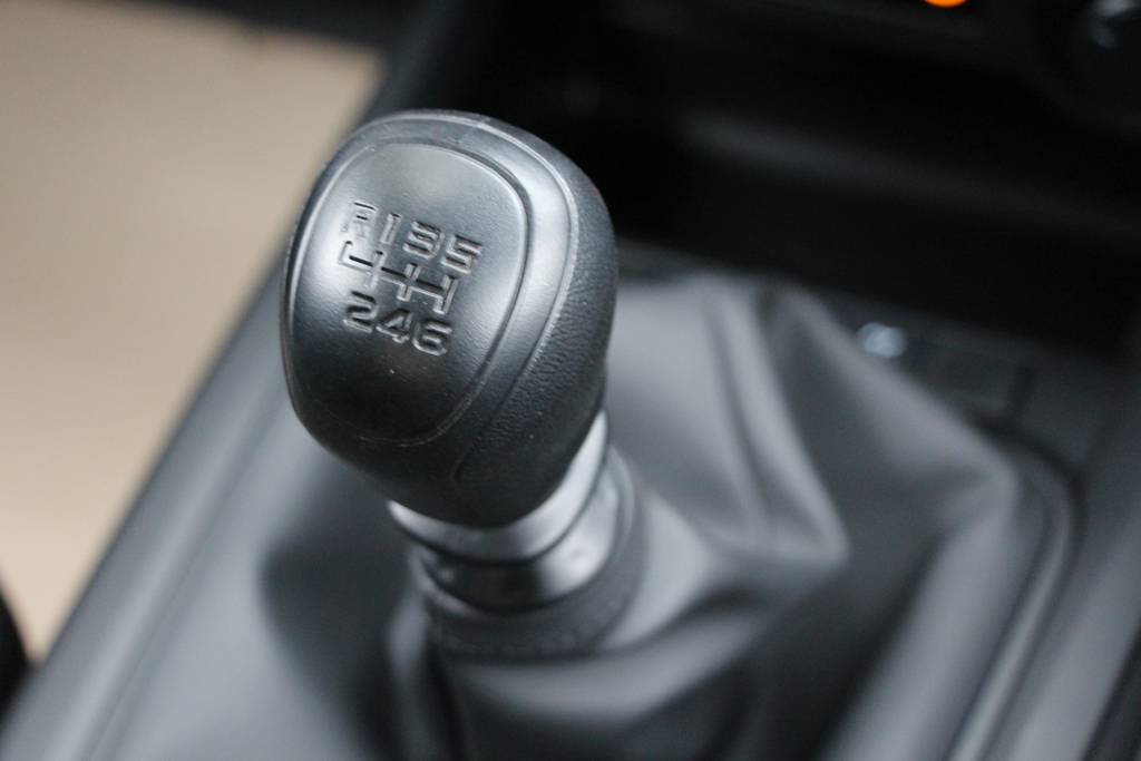Isuzu D-Max 1.9 Dl20 Double Cab 4X4 - 2025 75 Silver #20