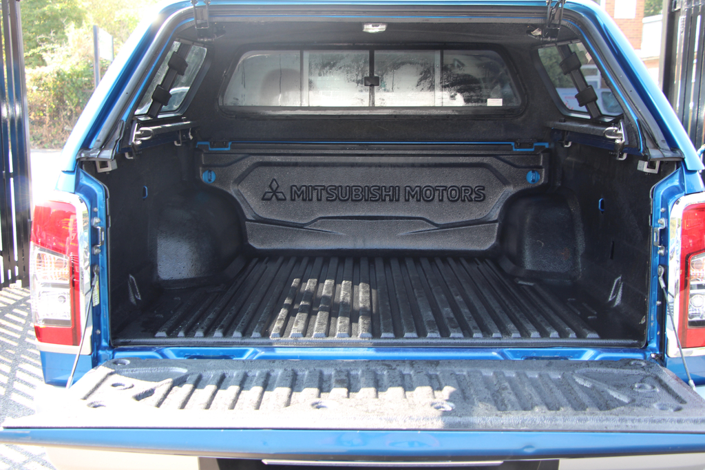 Mitsubishi L200 Di-d Dc Barbarian Double Cab 4Wd 150 Fsh, Finan  #4