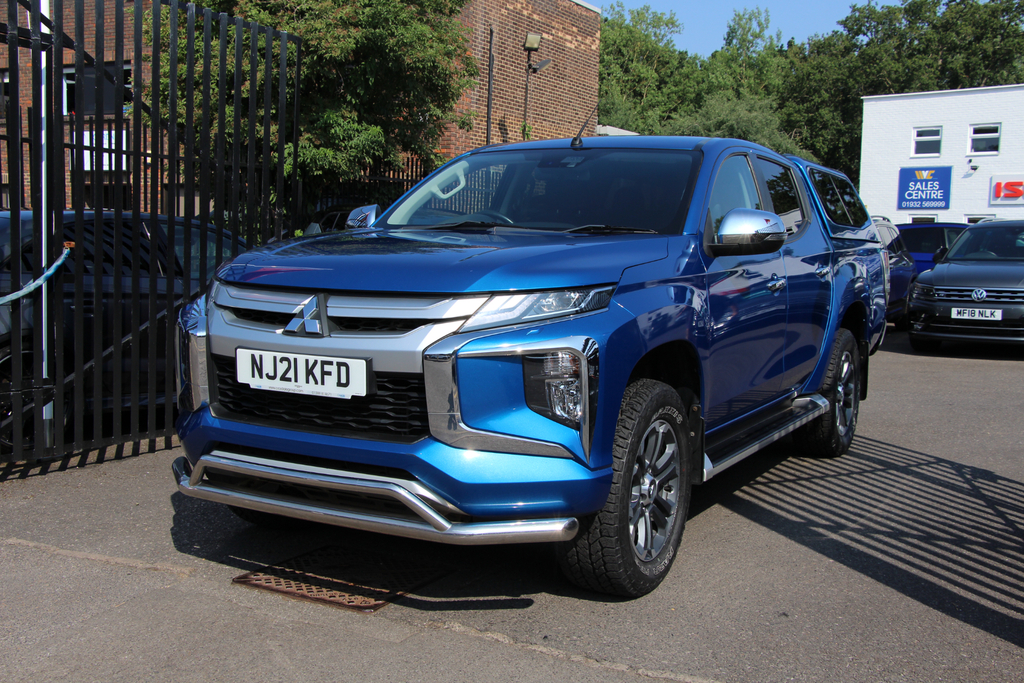 Mitsubishi L200 Di-d Dc Barbarian Double Cab 4Wd 150 Fsh, Finan  #2