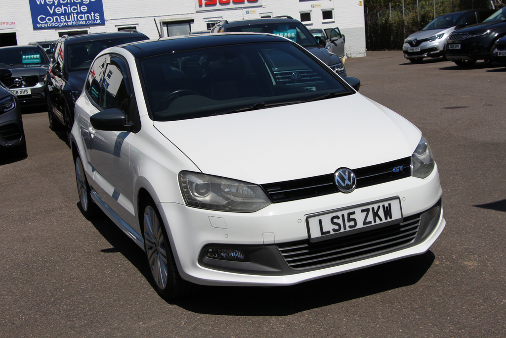 Volkswagen Polo Hatchback Red #3