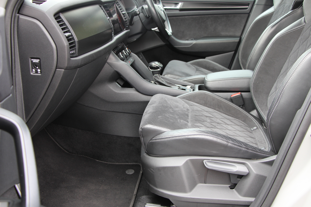 Skoda Kodiaq Tsi Sportline Dsg 4Wd 7 Seat 190 2 Owners, Fs Grey #5