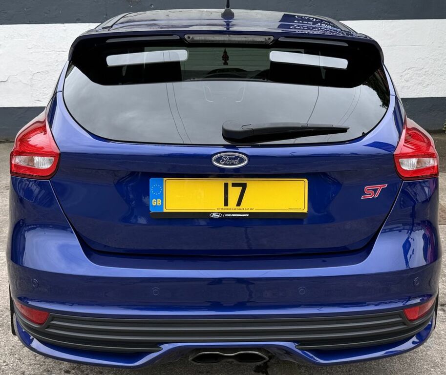 Ford Focus Hatchback Blue #5