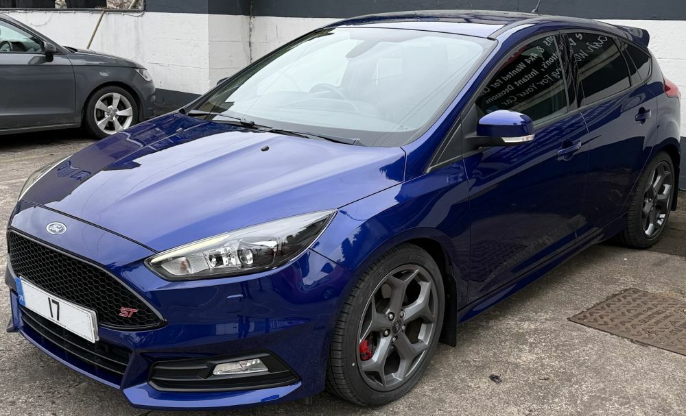Ford Focus Hatchback Blue #3