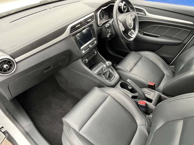 MG ZS Hatchback Blue #9