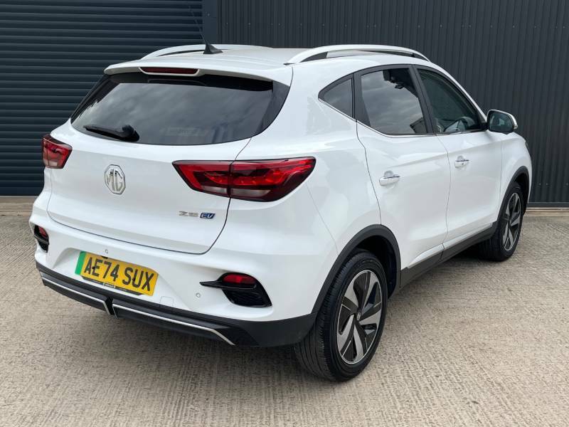 MG ZS 130Kw Trophy Connect Ev 51Kwh - 2024 74 White #3