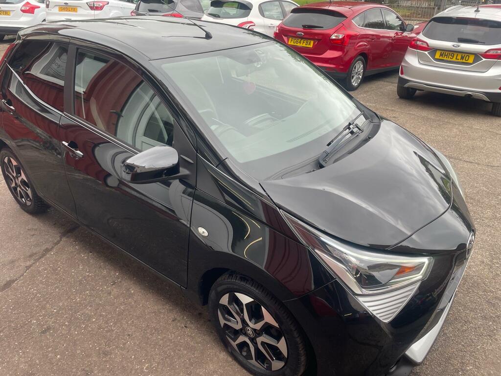 Toyota Aygo X X-plore Black #2