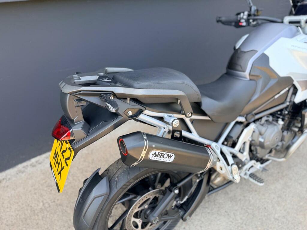 Triumph Sports Gold #9