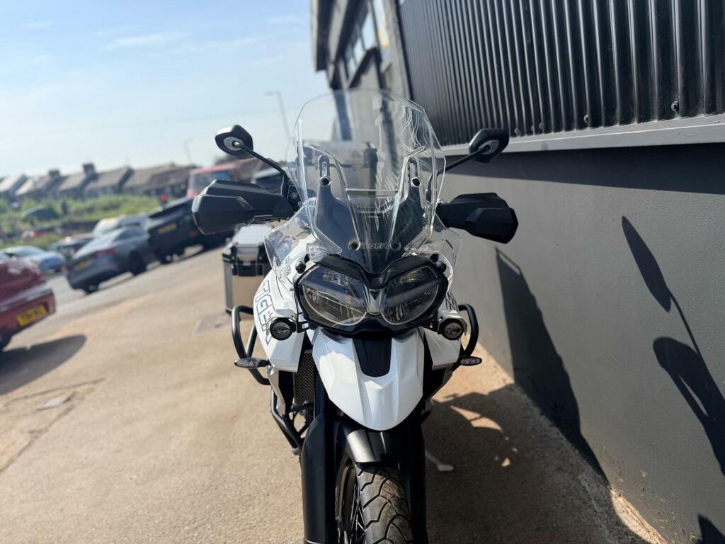Triumph Adventure 800 Xca Euro 4 202069 KY69FGO White #6