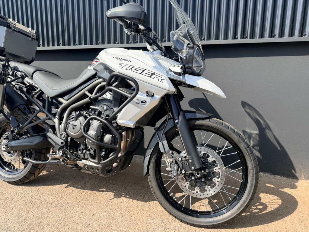 Triumph Adventure 800 Xca Euro 4 202069 KY69FGO White