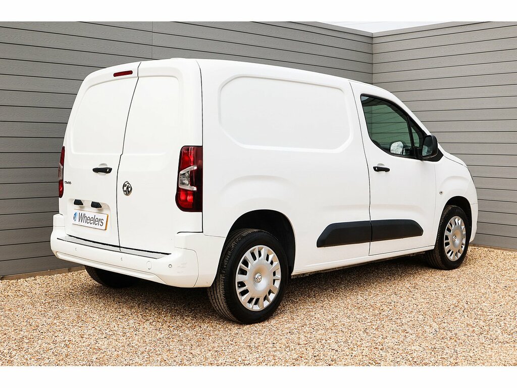 Vauxhall Combo Turbo D 2300 Sportive DS20EUA White #3