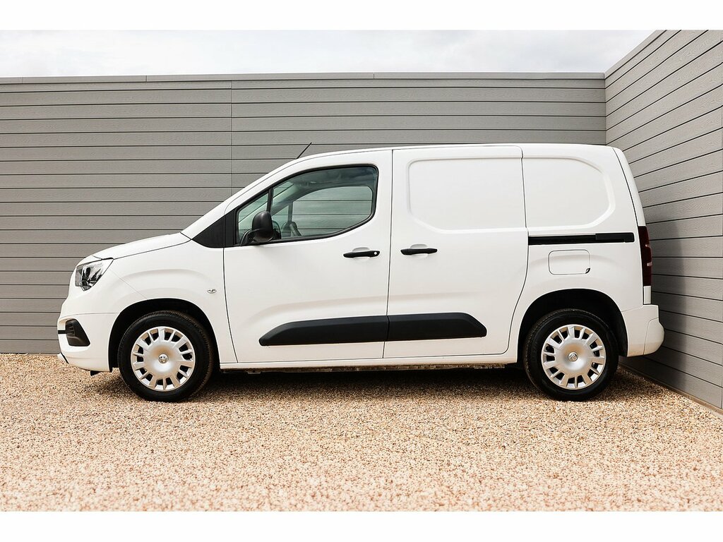 Vauxhall Combo Turbo D 2300 Sportive DS20EUA White #5