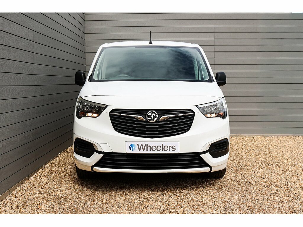 Vauxhall Combo Turbo D 2300 Sportive DS20EUA White #4