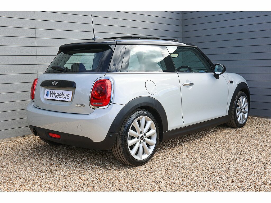 Mini Hatch Cooper White #3
