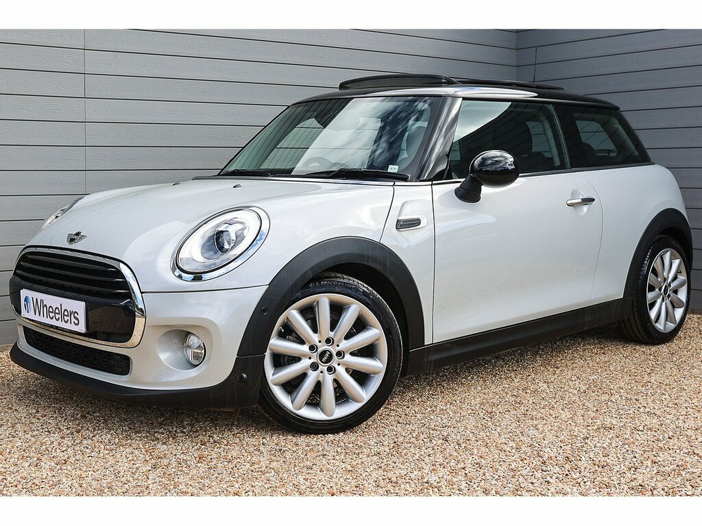 Mini Hatch Cooper White