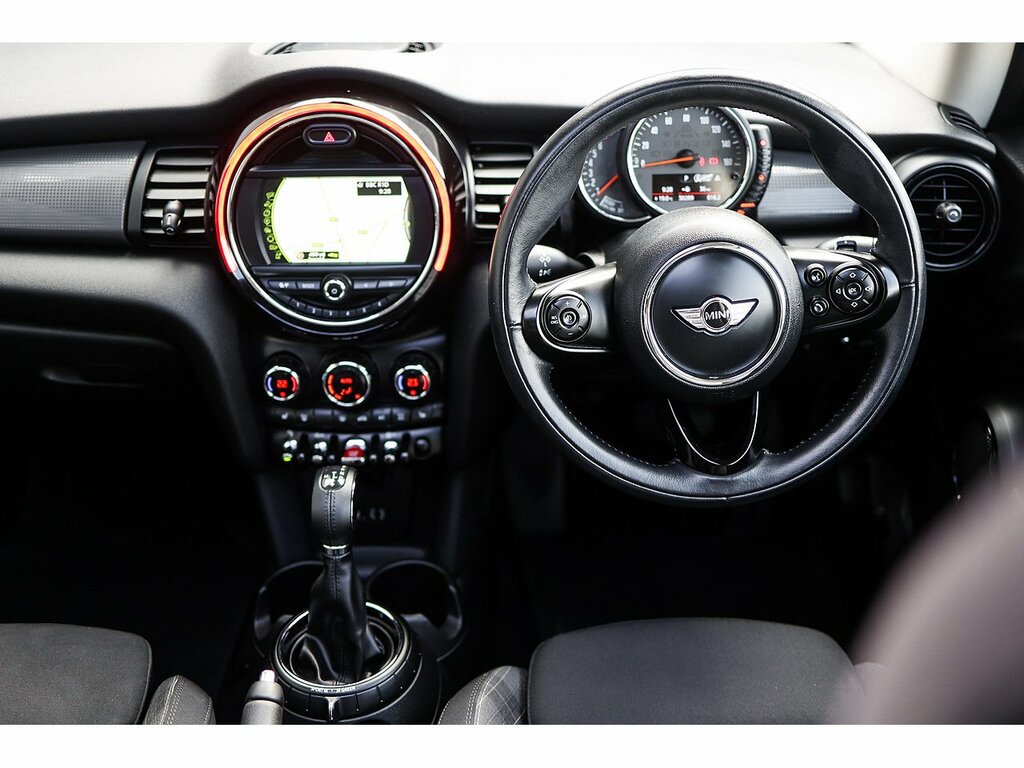 Mini Hatch Cooper White #2