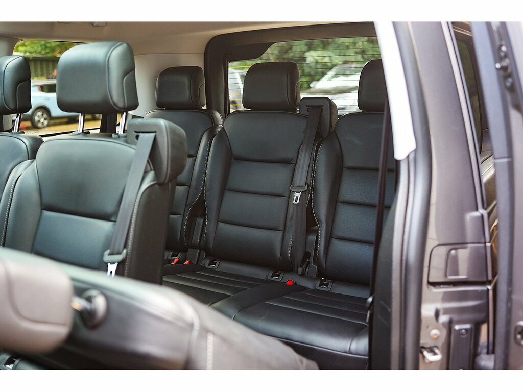Peugeot Traveller Bluehdi Allure Silver #35