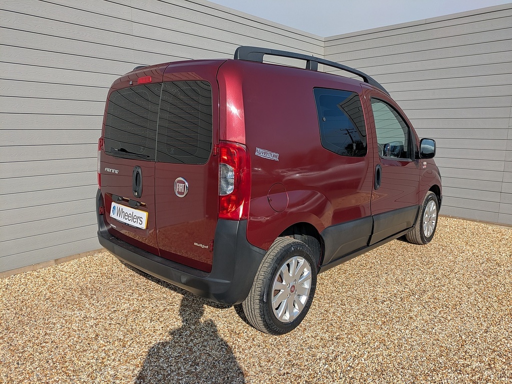 Fiat Fiorino 16V Multijet Combi Adventure Red #3
