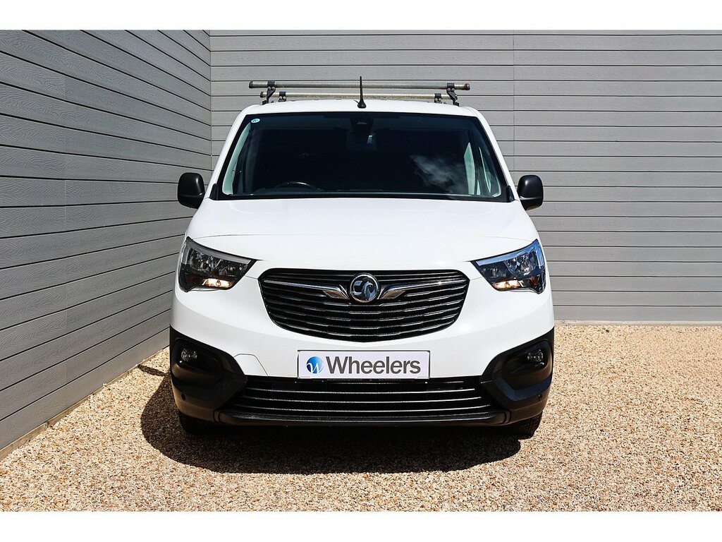 Vauxhall Combo Turbo D 2300 Dynamic White #4
