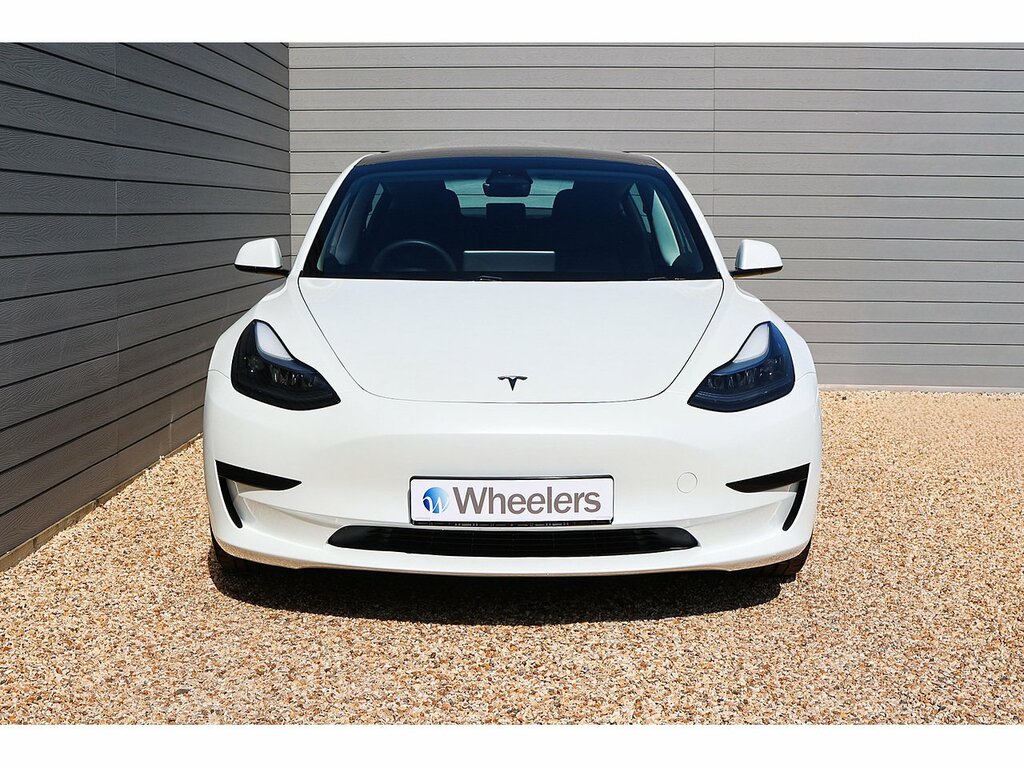 Tesla Model 3 Saloon LB72XYA White #4