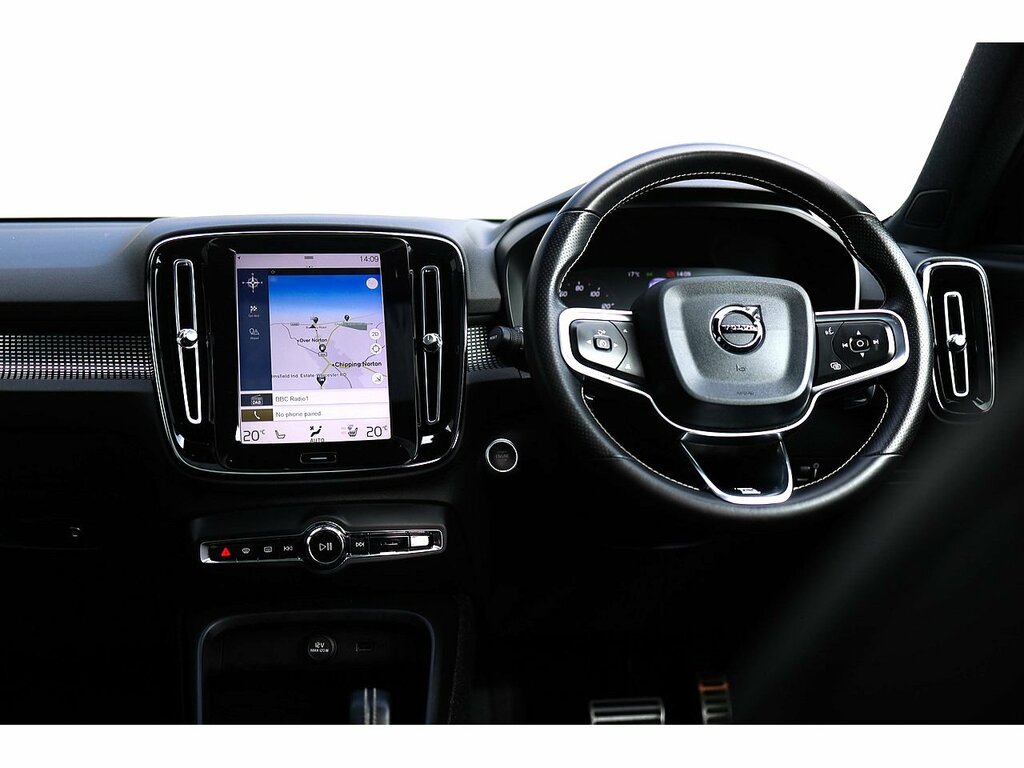 Volvo XC40 T3 R-design Pro YL20AXR White #2